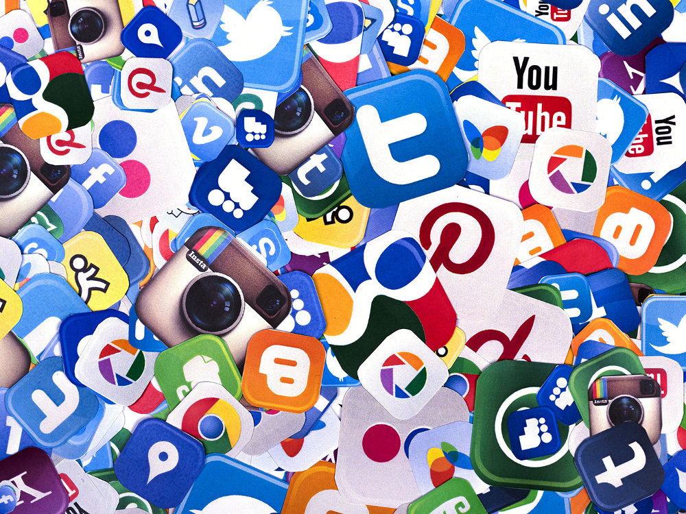 Sobre Onde está a informação? Dizem que é nas redes sociais