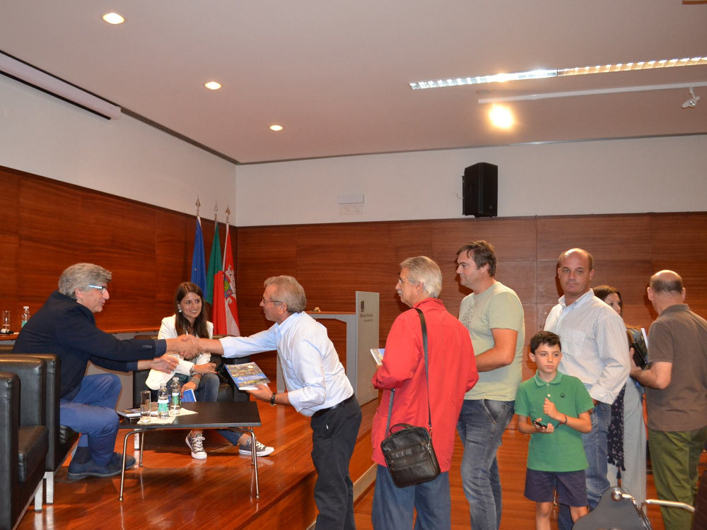 Omnisinal Edições apresenta o Livro Uma visão de Oliveira de Azeméis