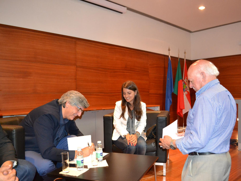 Omnisinal Edições apresenta o Livro Uma visão de Oliveira de Azeméis