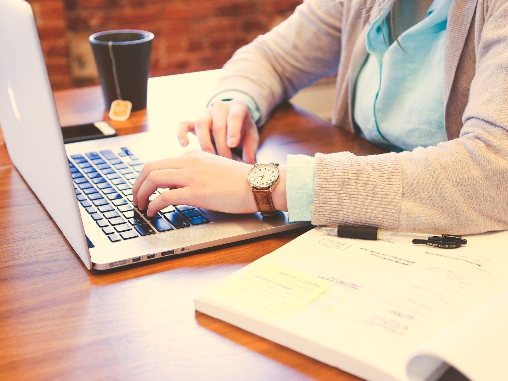 Sobre Omnisinal organizou cursos online de formação executiva